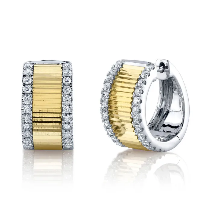 046CT DIAMOND HUGGIE EARRING SHY CREATIONS Earrings